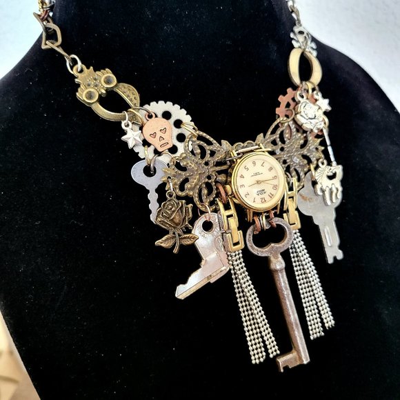 #549 Upcycled Steam=Funk Vintage Keys Statement Necklace - Picture 7 of 7